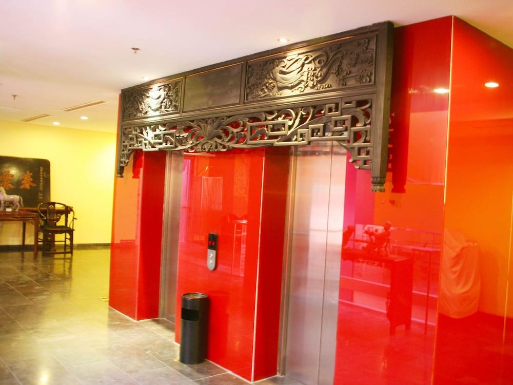 China Community Culture & Art Hotel Qingdao Extérieur photo
