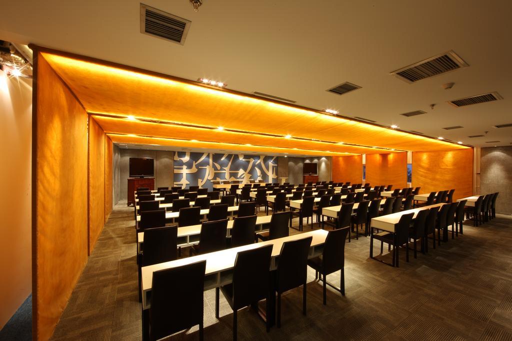 China Community Culture & Art Hotel Qingdao Extérieur photo